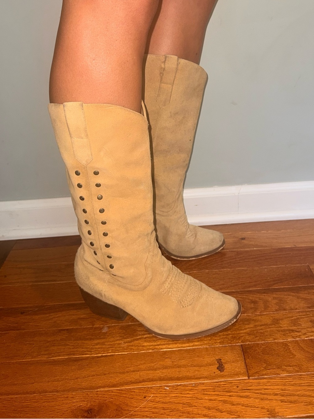Worn Western Boots - Women